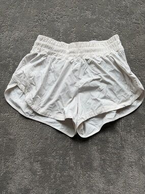 lululemon athletica Women's White Elastic Waist Athletic Shorts